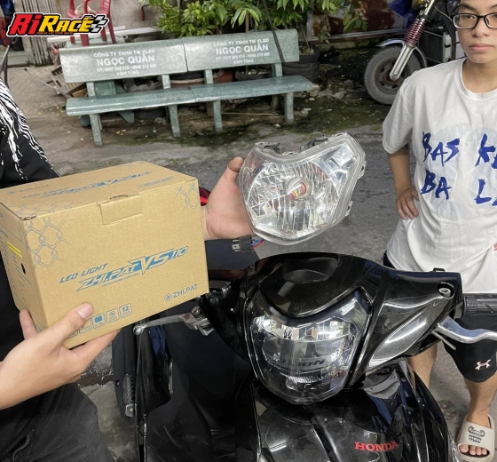 PHA ĐÈN LED ZHIPAT - VISION 2016-2019 ( SALE MÀU KHÓI )
